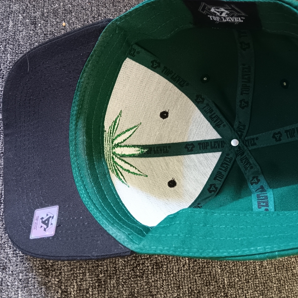 Addicted hat - Picture 3 of 3